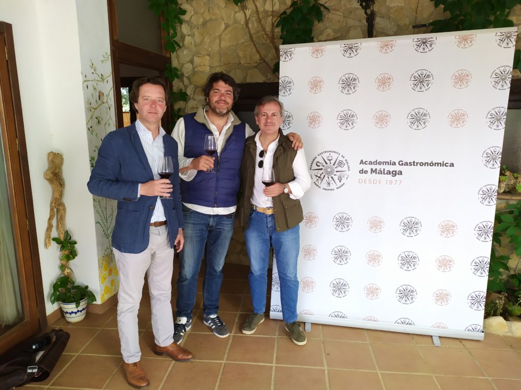 José María Martos (Pebar), José Simón (La Dehesa de Los Monteros) y Manuel Tornay (Presidente de la Academia Gastronómica de Málaga).